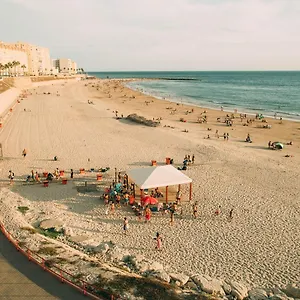 https://no-5-cadiz.hotelsincadiz.net
